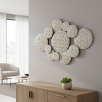 Wanddekoration „Kreis-Kaskade“ in Weiß/Gold – 102 x 7 x 74 cm