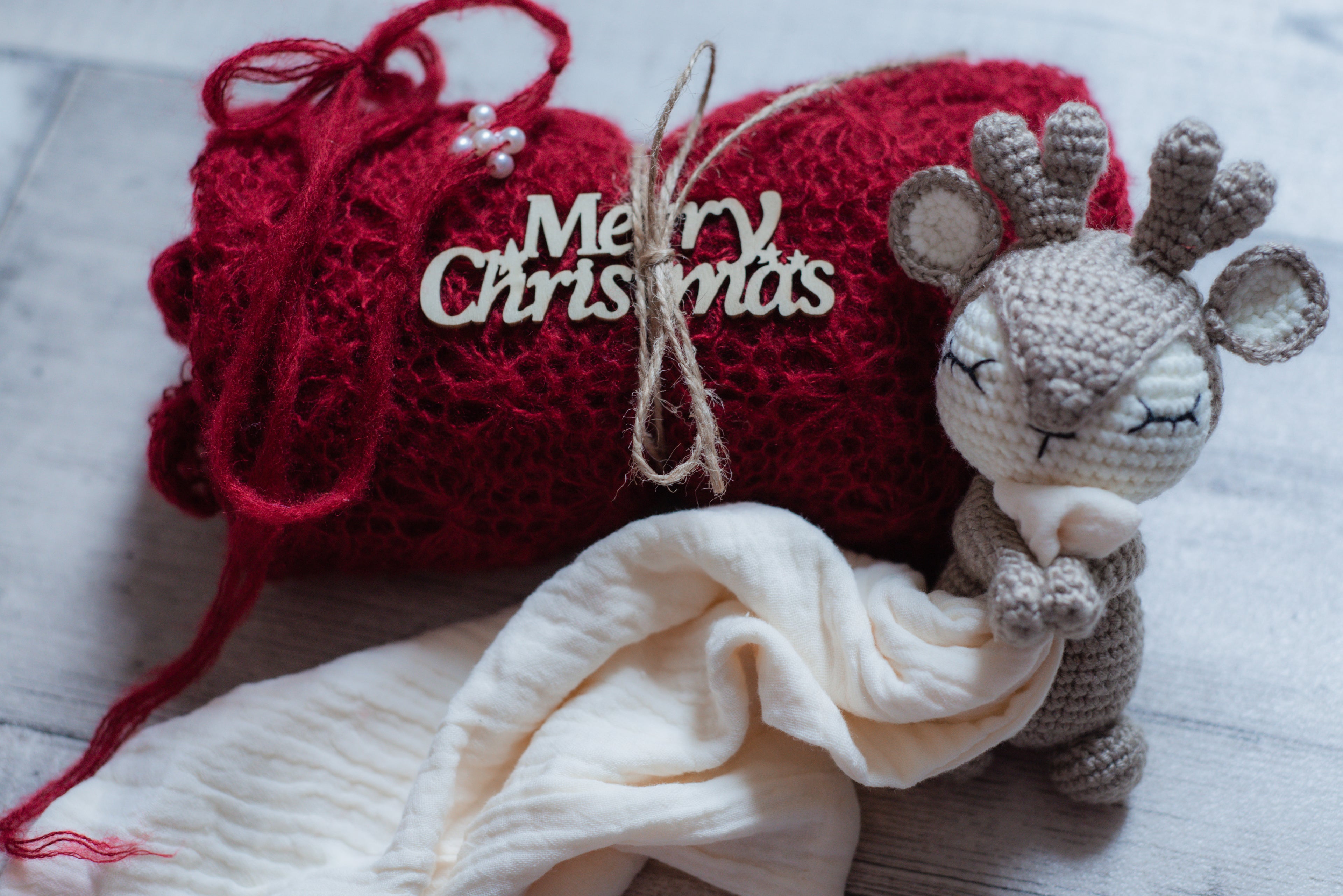 HEJ MERRY Geschenkbox - 15-teiliges Fotorequisiten-Set für Babies von maibejbi